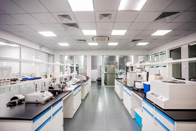 探秘香飄飄研發(fā)實(shí)驗(yàn)室 科技賦能匠心茶飲